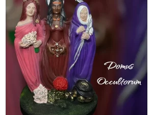 Triplice Dea 27 cm